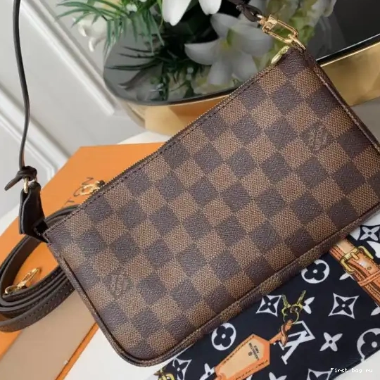Frstbag ru Vuitton POCHETTE ACCESSOIRES Louis 0707